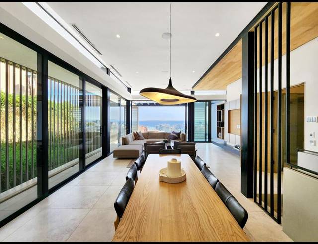3 BEDROOM APARTMENT FOR SALE IN BANTRY BAY